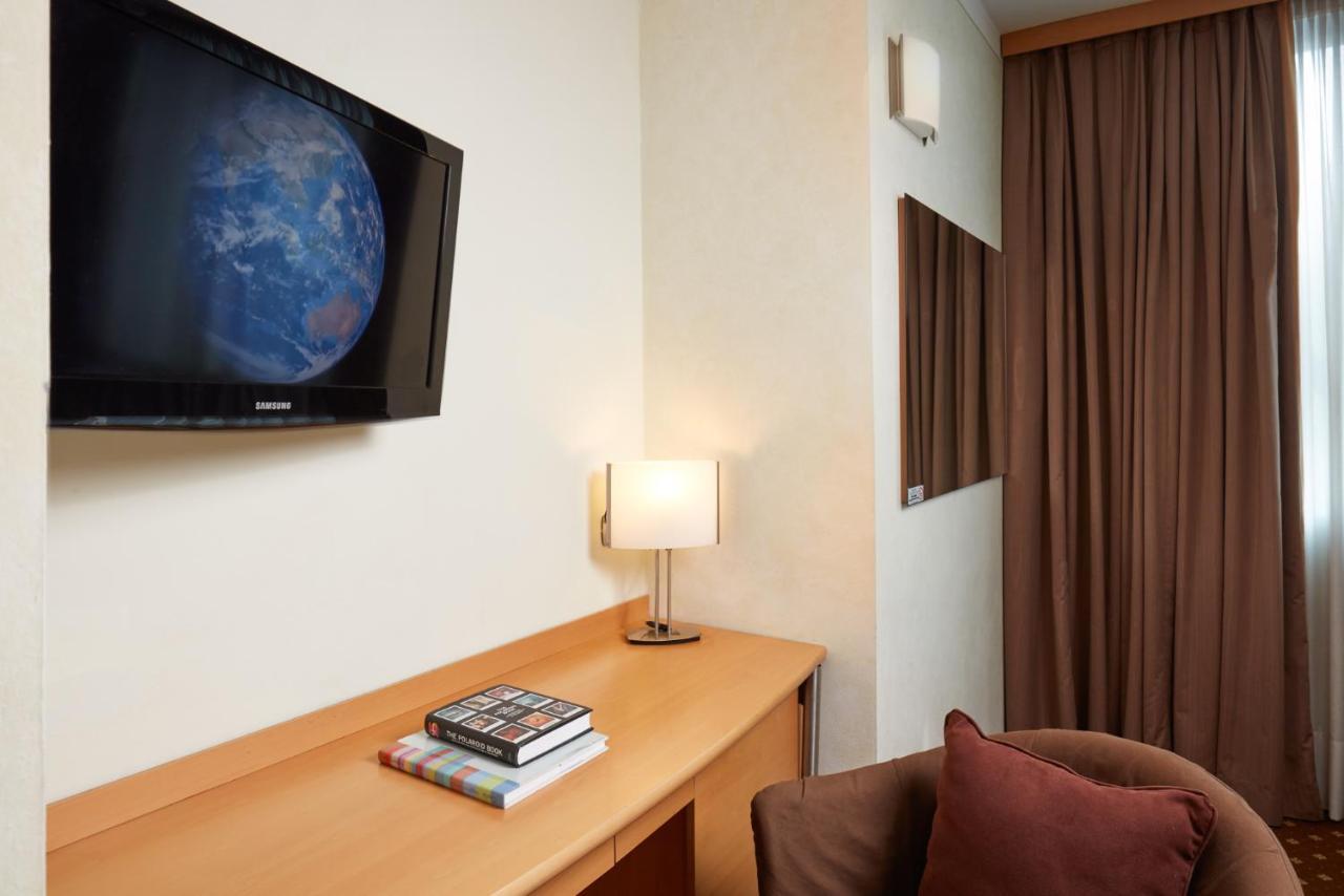 Garda Hotel مونتيشياري المظهر الخارجي الصورة