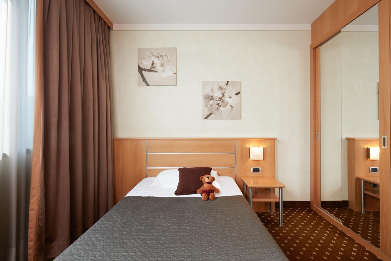 Garda Hotel مونتيشياري المظهر الخارجي الصورة